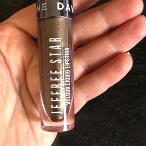Jeffree Star x Shane Dawson Velour Liquid Lipstick
